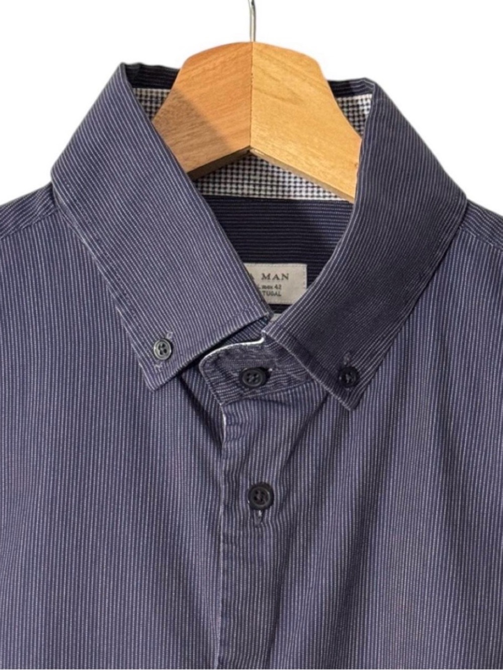 Zara Men's Navy Micro-Striped Button-Down Shirt